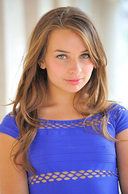 Sofia - Total Stunner 05