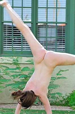 Claudia Hot Tub Nude