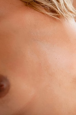 Cassandra Dawn In Alluring Figure - 01