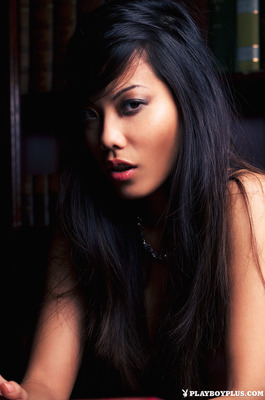 Apple Wang Goes Topless Between The Bookshelves And Bends Over A Leather Chair - 13