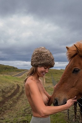 Uliss Baynes In Backstage