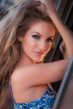 Glamour Babe Kimmy Granger